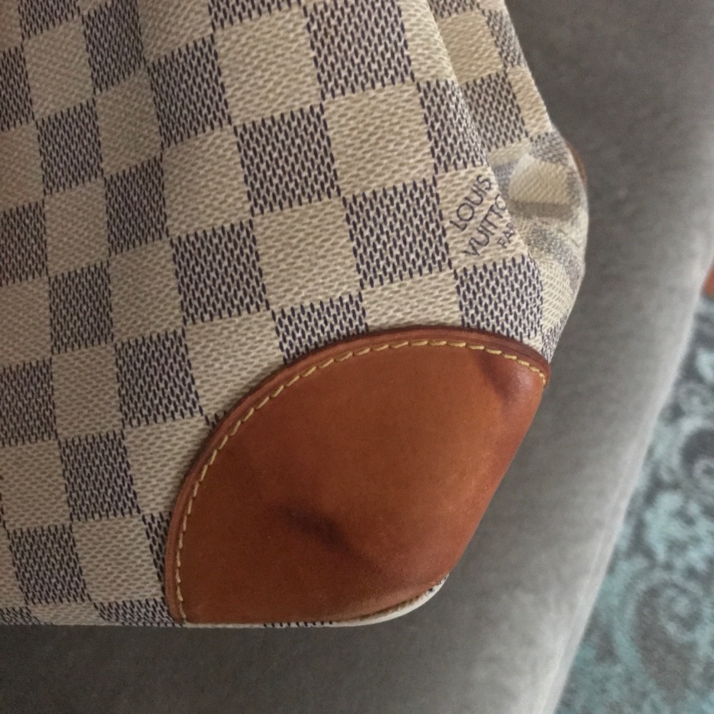 Authentic LV - Picture 4 of 8